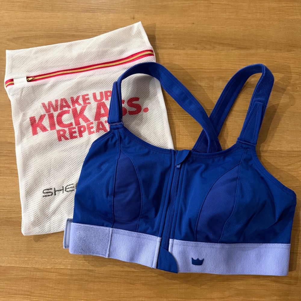 SHEFIT NWOT Ultimate Sports Bra Blue Size 2 Luxe High Impact Front Zip Wash Bag